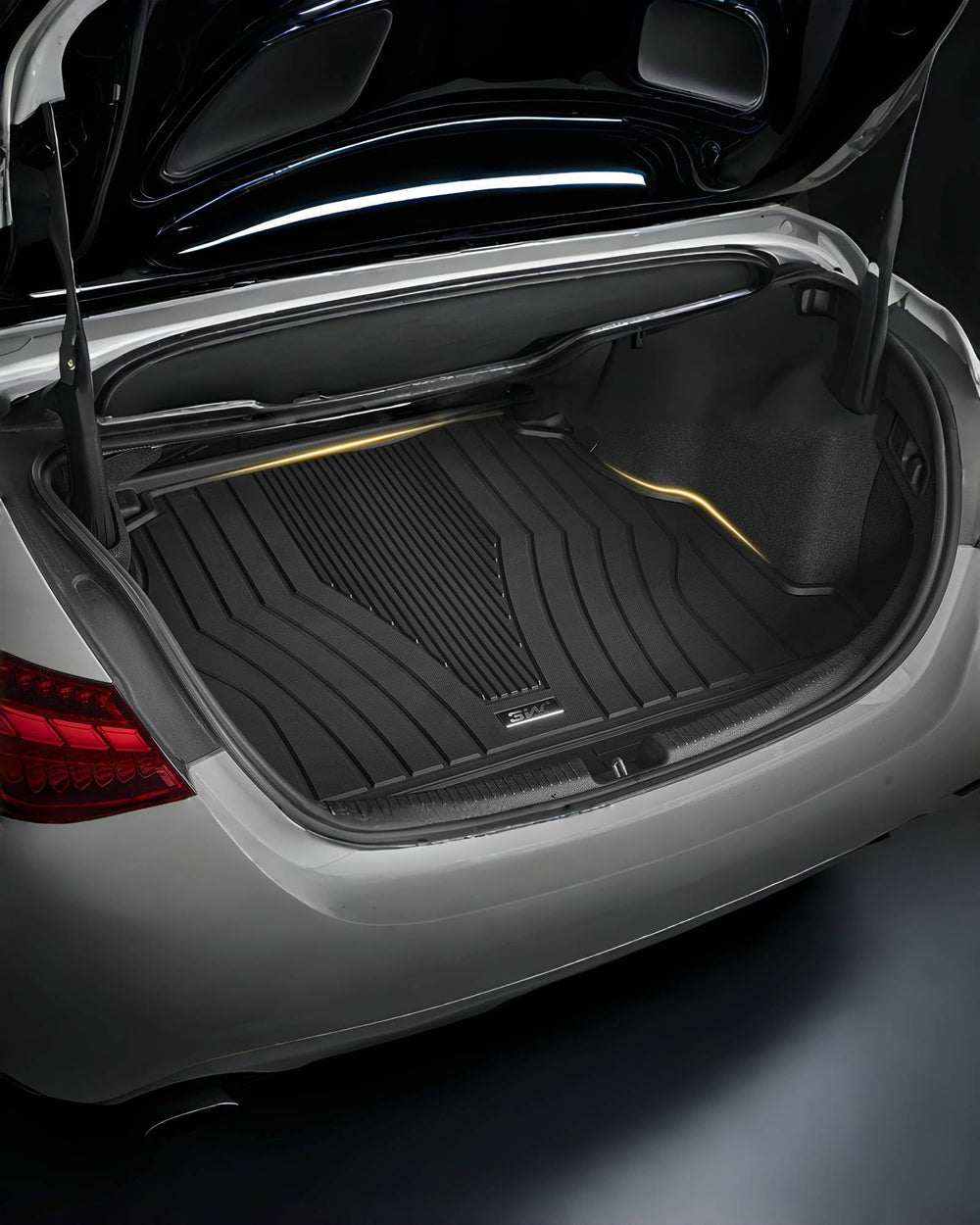 3W cargo liner for AMG GLE showing durable all-weather protection.
