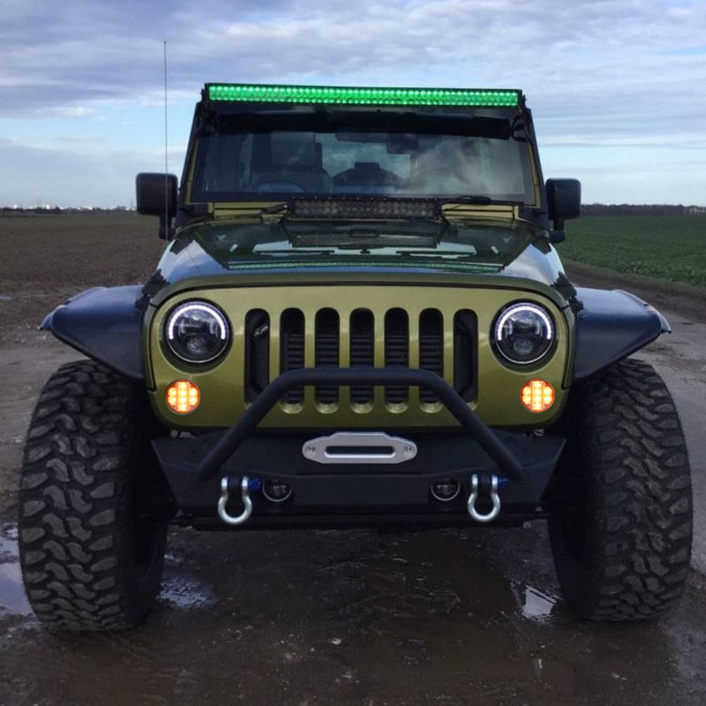 Aexploer Wrangler JK clear-lens front light enhances appearance.