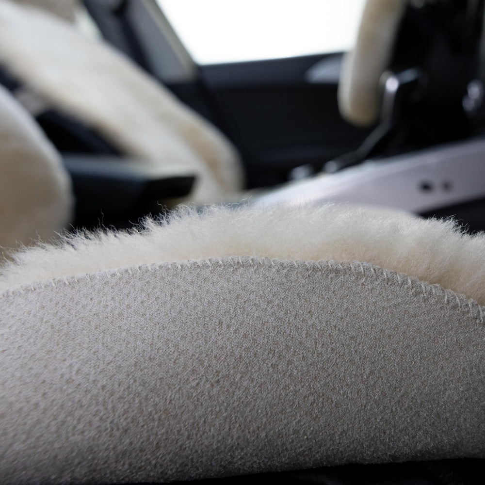 AGFNGE moisture-wicking wool seat cushion helps stay cool in heat.