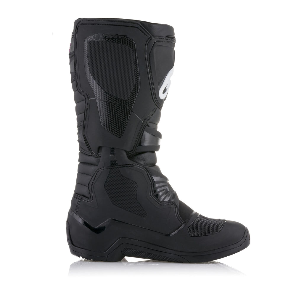 Alpinestars Tech 3 secure closure enables quick, repeatable fits.