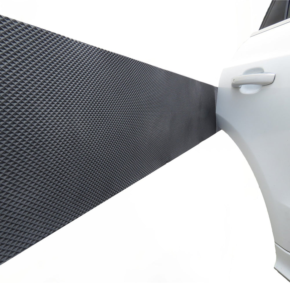 AMPULLA diamond texture waterproof surface demonstrating easy cleaning and water resistance.