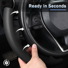 Aotoyou Avalon steering wheel cover displaying balanced grip and perforated leather