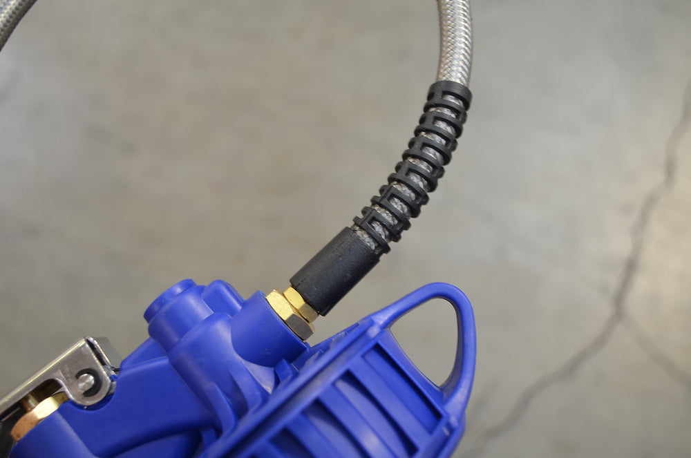 AP Astro Pneumatic Tool 3018 uses AAA battery system for extended operation.