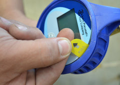 AP Astro Pneumatic Tool 3018 21-inch stainless braided hose enhances durability during inflation.