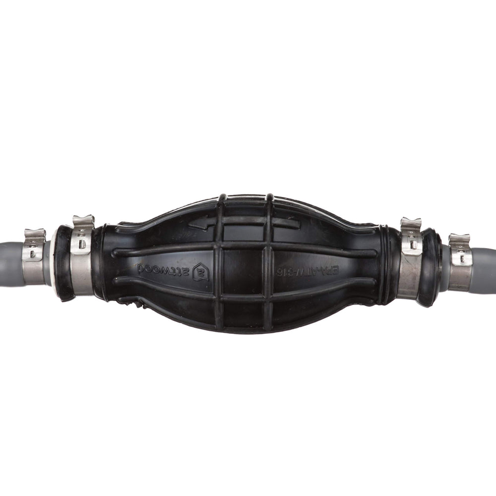 Universal sprayless connector minimizes fuel spray during connections.