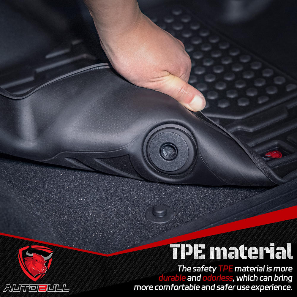AUTOBULL Cadillac XT5 cargo trunk mat keeps the loading area clean and organized.