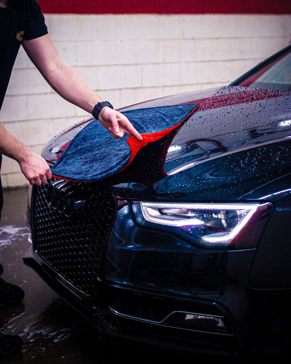Autofiber Dreadnought XL towel with soft edges for tight spaces.