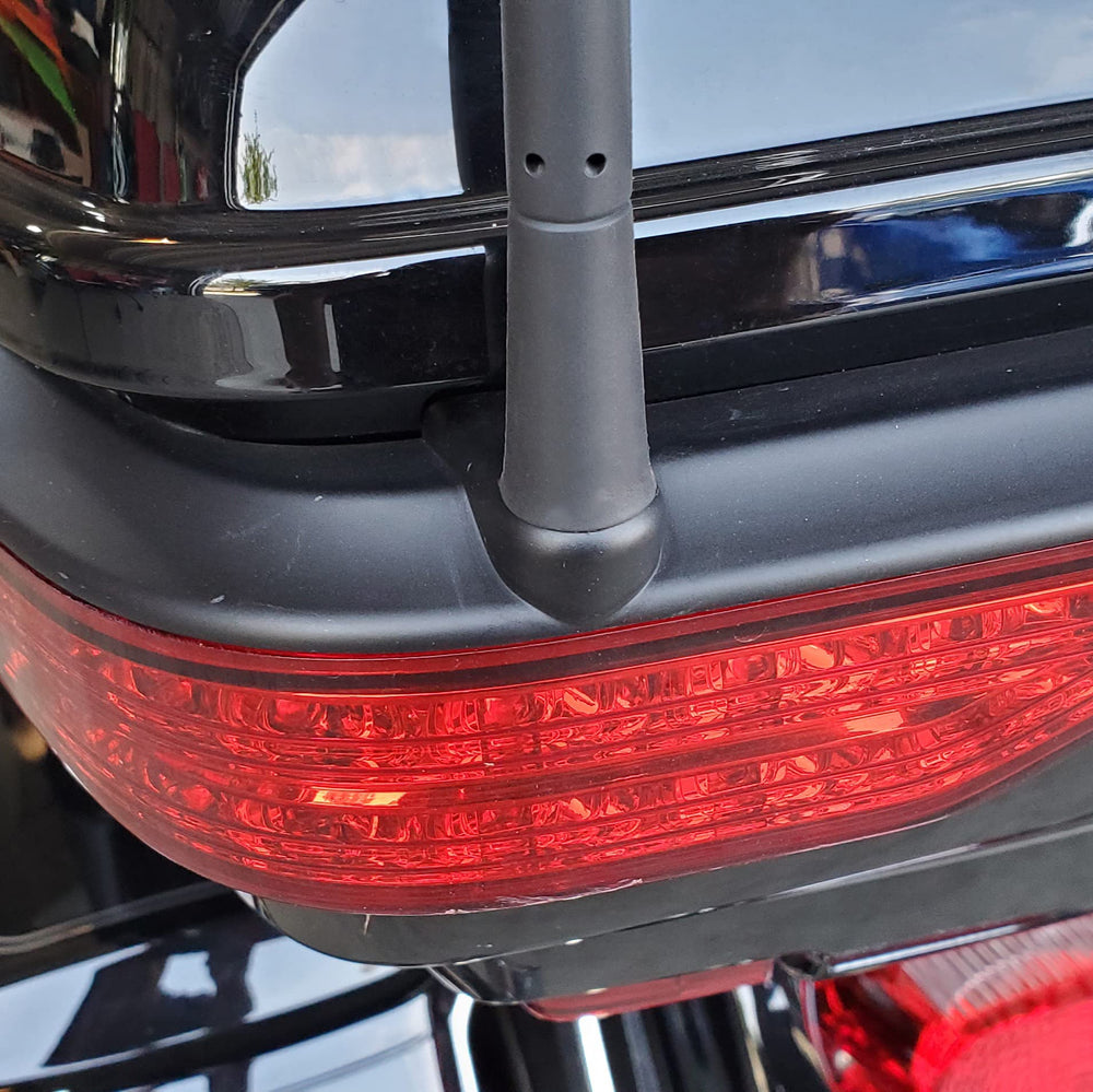 BA-BOLING stealthy replacement look replaces bulky factory antenna