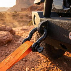 Bekith shackle in galvanized protection stands up to tough outdoor use.