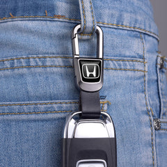 BFIVEANTE leather keychain for Honda Pilot emphasizing soft touch and reliable key protection.