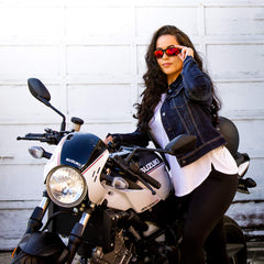 Birdz Oriole shatterproof lenses defend against debris and wind.