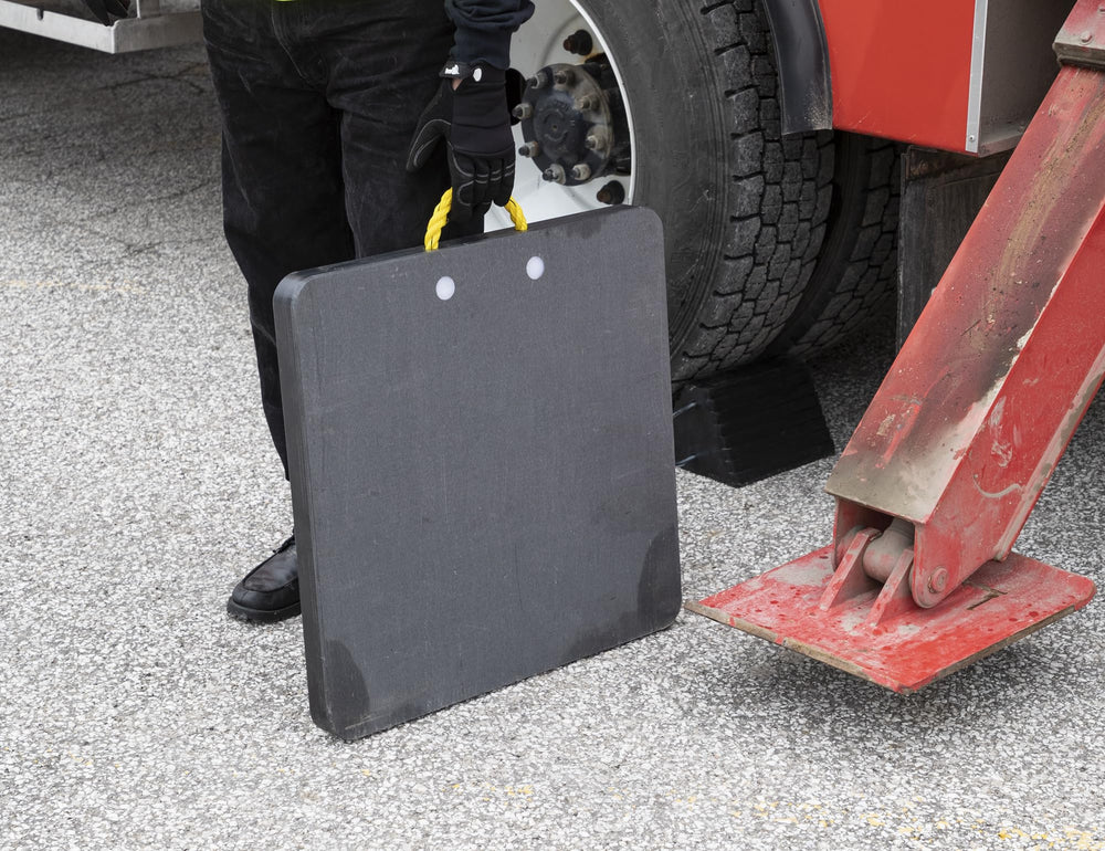 OP18X18P rope handle eases carrying for on-site jack use