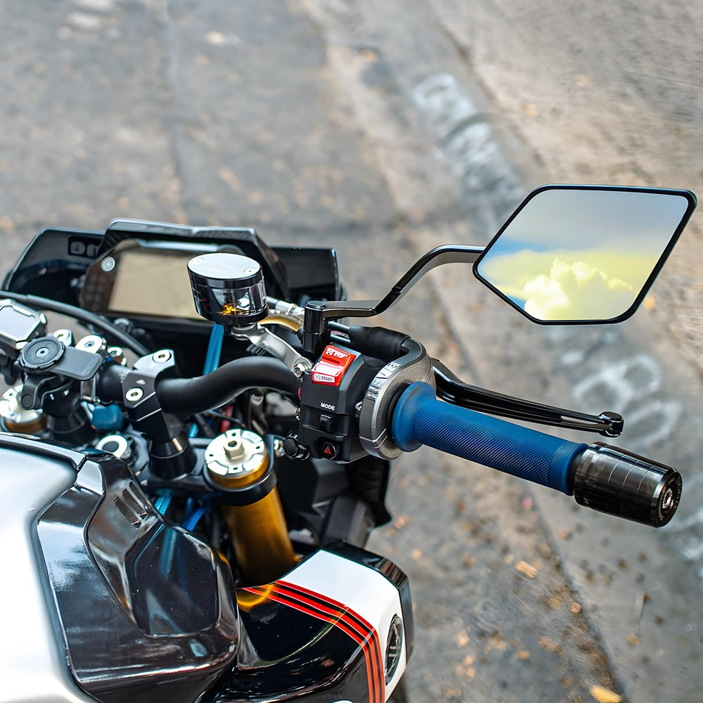 Caboriallan large anti-glare mirror aiding visibility in bright conditions.