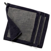 CACHIL clay towel with mesh surface for safe paint and glass decontamination.