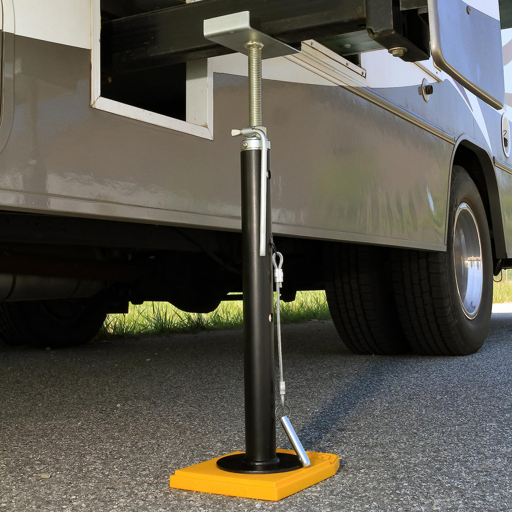 Camco Eaz-Lift height-adjustment pin enables easy 19-47 inch height changes.
