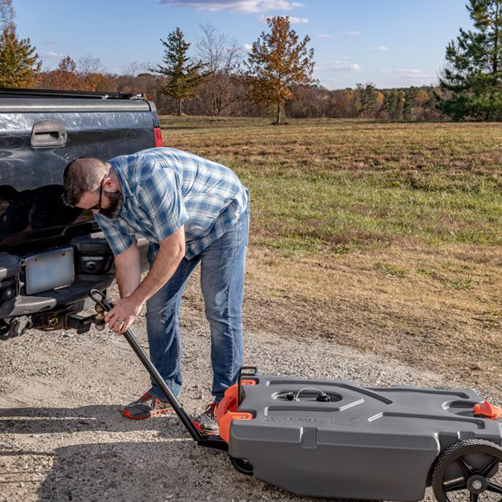 Camco tote tank rolling with wheels for easier transport