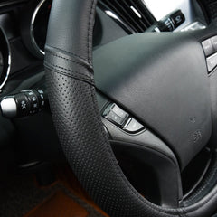 CAR PASS breathable design keeps hands cool during long drives.