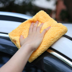 CARCAREZ dirt and grease attracting microfiber cloth for quick wipes