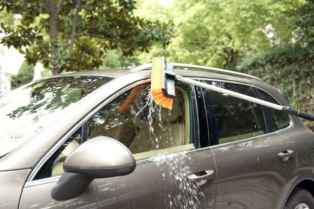 CARCAREZ fits most parallel male-threaded handles for easy attachment.