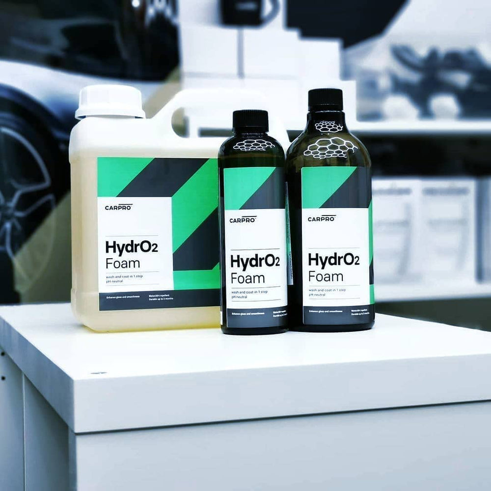 CARPRO HydrO2 enhances gloss and depth on painted surfaces.