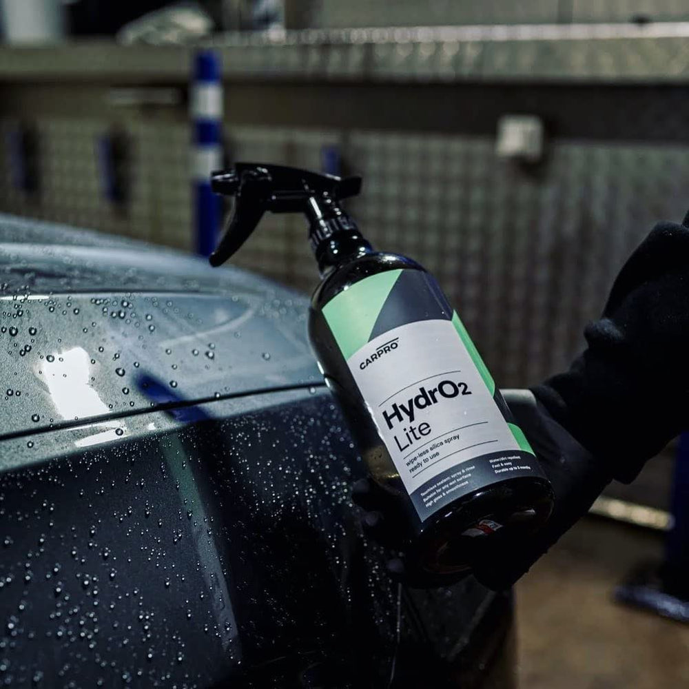 CARPRO HydrO2 Lite protects wheel well and caliper area during washing.