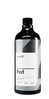 CARPRO PERL bottle pour demonstrating easy dilution and even coverage.