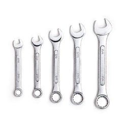 CARTMAN blow-molded case keeps tools secure and easy to locate.