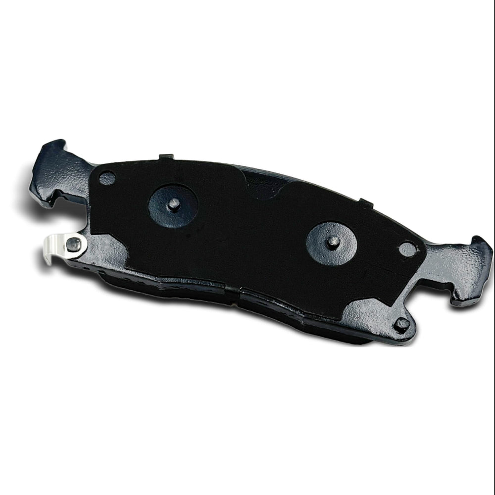 CCTECHMASS low-dust brake pads minimize wheel dust buildup.