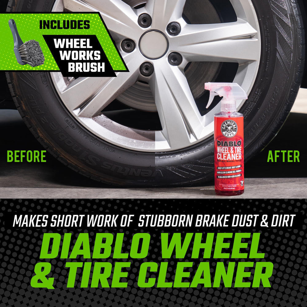 Chemical Guys Arsenal Builder wash mitt protects paint while lifting dirt.