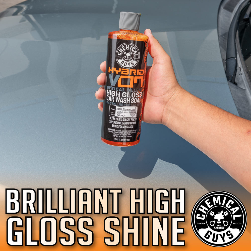 Chemical Guys Hybrid Foaming High Gloss Wash ideal for car care routines
