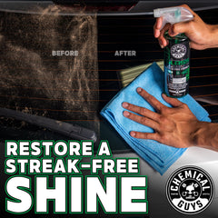 Microfiber wash mitt designed for gentle dirt lifting without scratching surfaces.