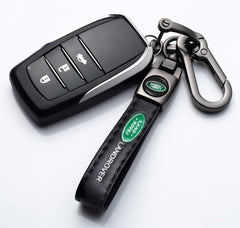 Comburvo leather keychain demonstrates Defender and Range Rover compatibility for key storage
