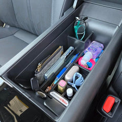 Complete Appearance Camry coin half-pipe stores coins and small tokens neatly.