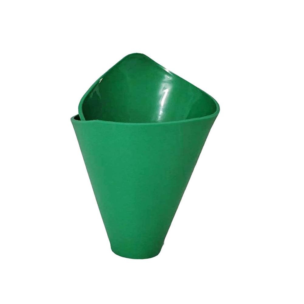 Cosikmai oil funnel with a flexible alloy body adapts to tight spaces during oil changes