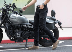CTBQiTom stretch denim pants provide a comfortable slim fit