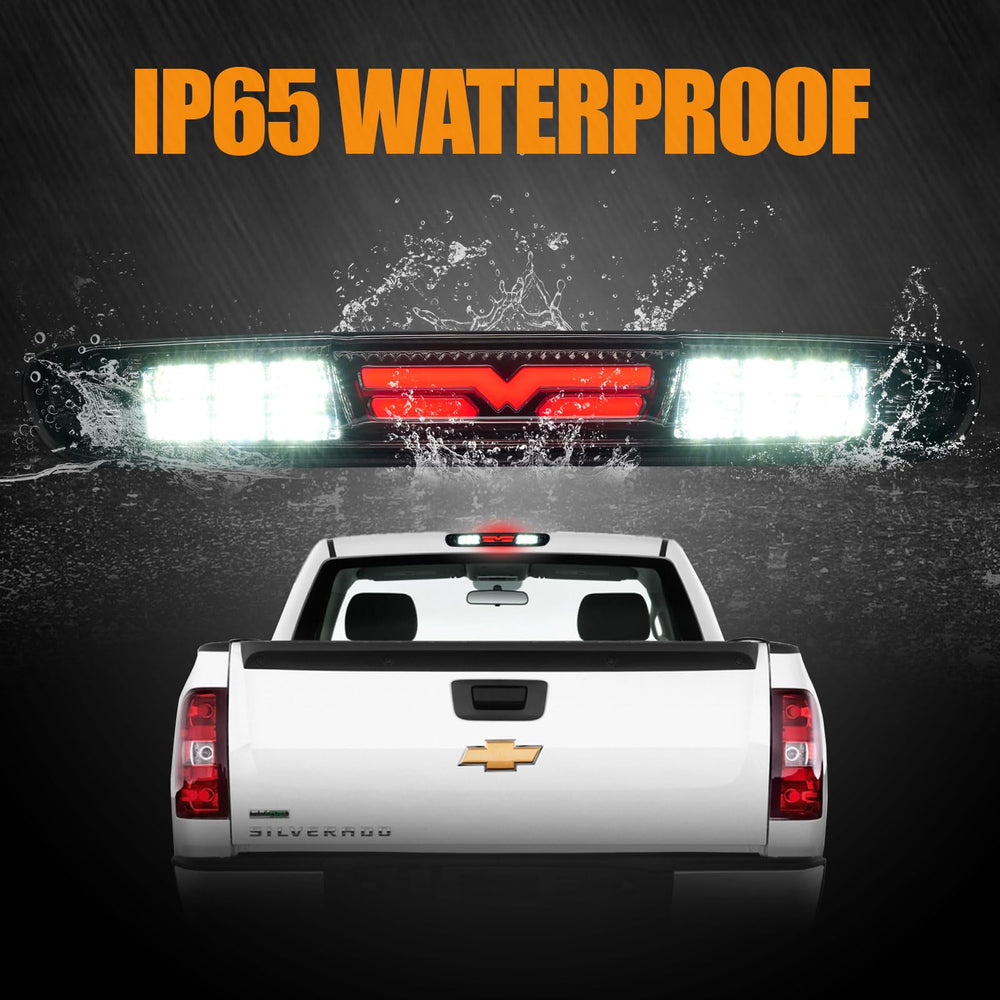 Cxdar rear center cab roof lamp provides bright, even illumination