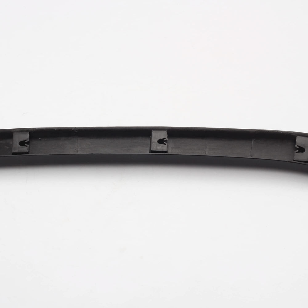 Dasbecan durable fender molding protects wheel arches during off-road drives.