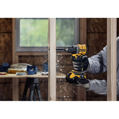 Dewalt DCD794D1 lightweight design enhances balance and control.