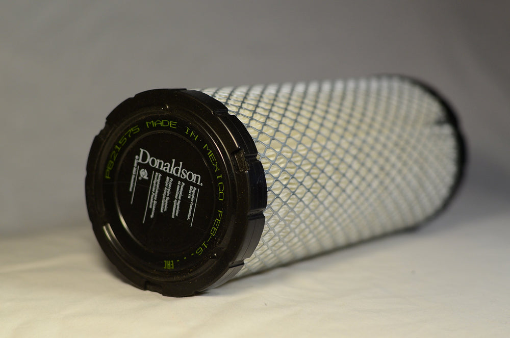 Donaldson P821575 durable material closeup highlighting rugged design in harsh environments