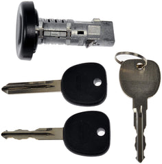 Dorman 924-796 with transponder keys demonstrates complete ignition setup for GM vehicles.