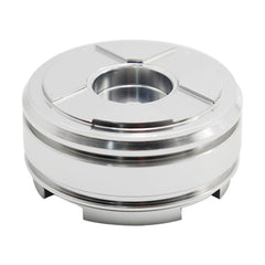 Pinless design close-up highlights leak-free bore sealing.