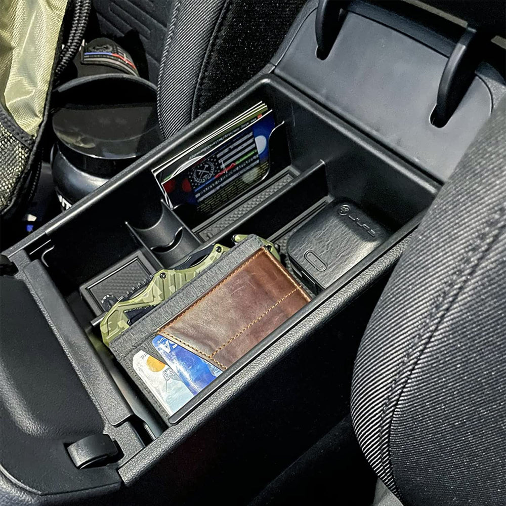EDBETOS fits Hyundai Tucson Limited and Hybrid interiors with electronic transmission