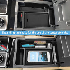 Cable pass-through on EDBETOS tray enables charging while driving