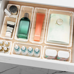 ElegantArray clear plastic construction enhances visibility of stored items