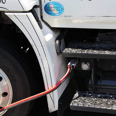 Energizer jumper cables tangle-free CCA cables in action