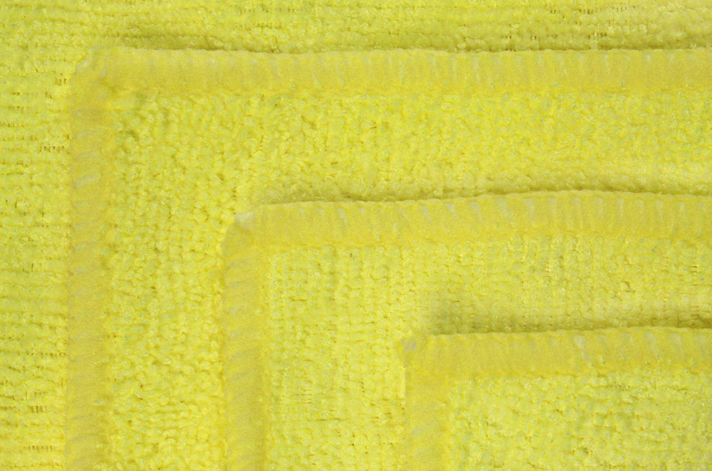 Eurow Detailer’s Preference microfiber close-up shows plush 350 GSM fabric for safe cleaning.