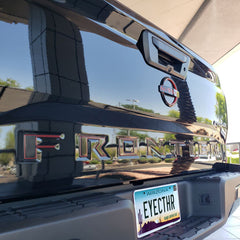 EyeCatcher pre-spaced clear carrier enables quick Frontier installation