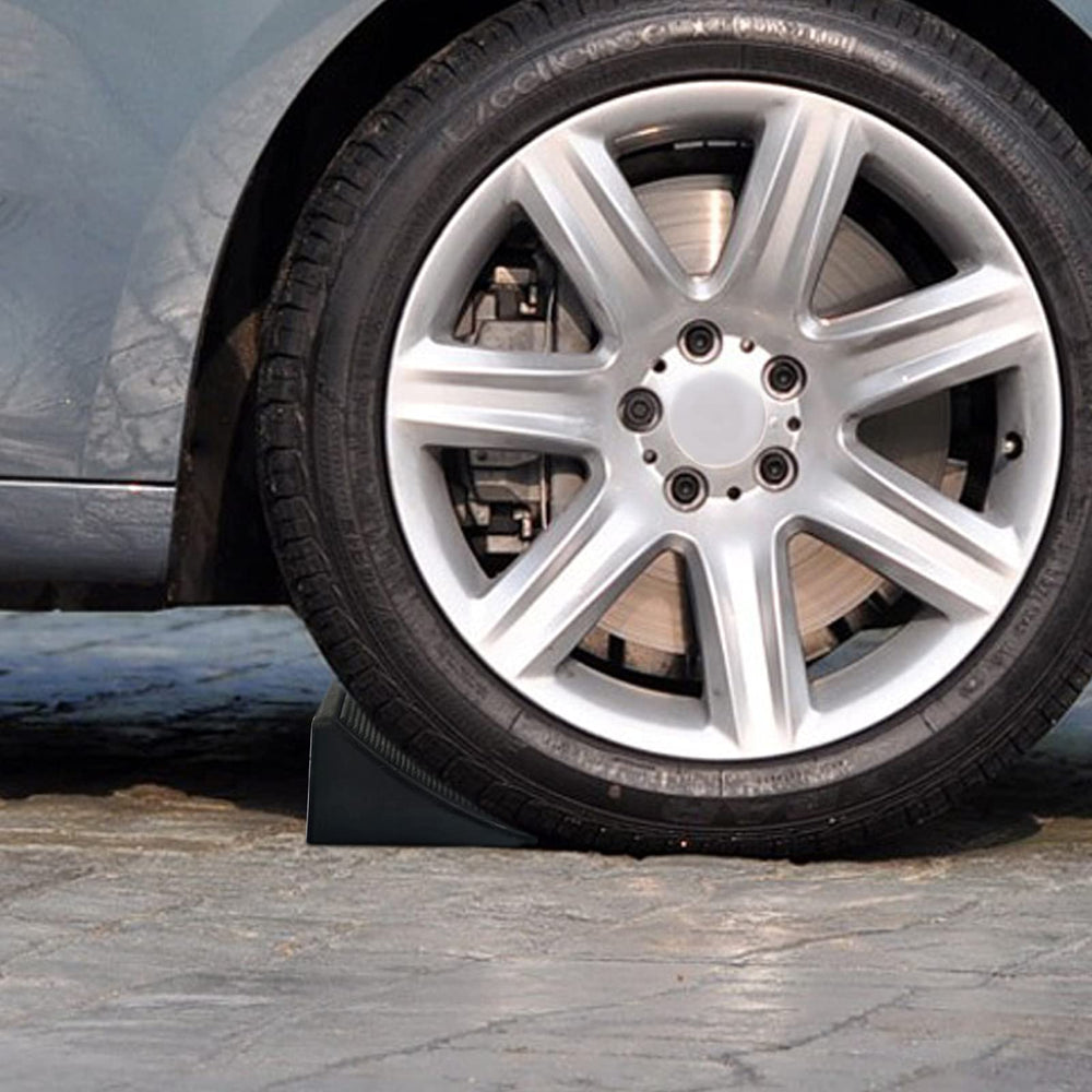 Fasmov versatile wheel chock suitable for cars, trailers, RVs, boats, and more.