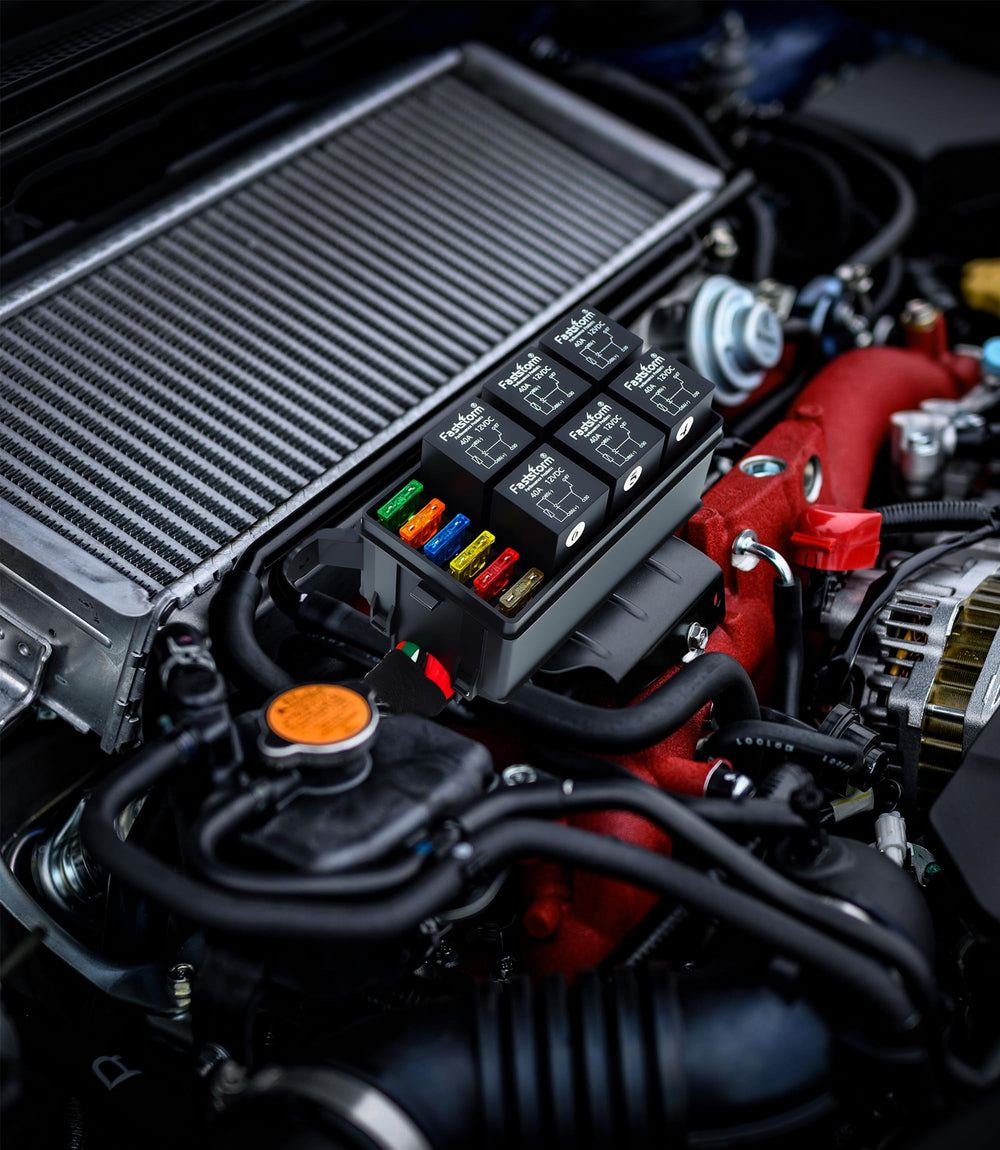 FASTSTORM rear ports image highlights fuse and diode integration