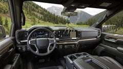 Fisken no-sway design keeps the ornament stable during driving for distraction-free focus.
